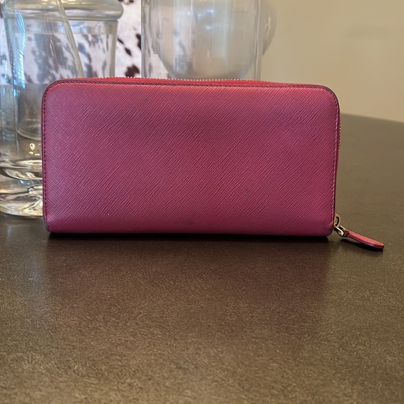 Authentic Prada Pink Wallet - Picture 2 of 15